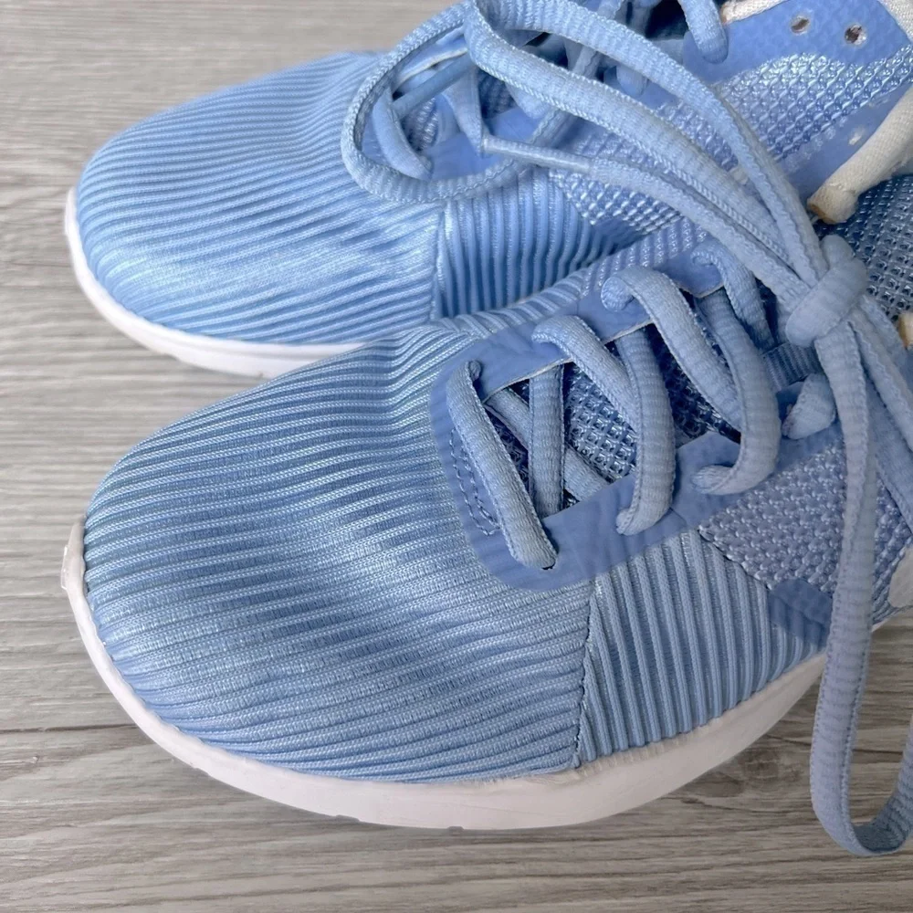 NIKE flex bijoux aluminum sneakers size 6.5 EUC